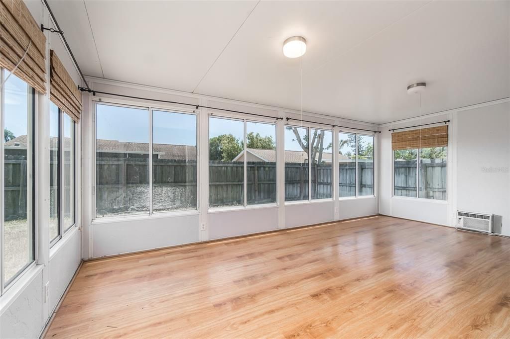 For Rent: $2,800 (4 beds, 3 baths, 1919 Square Feet)