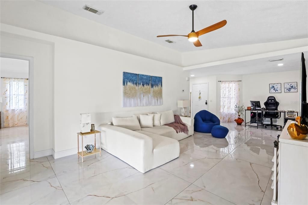 For Sale: $209,900 (3 beds, 2 baths, 1714 Square Feet)