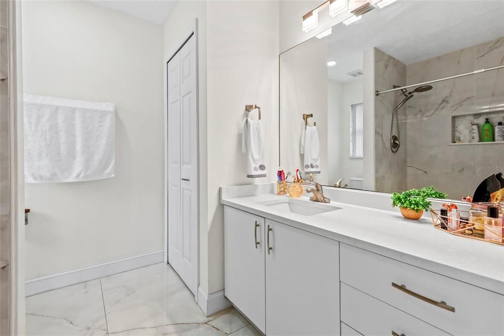 For Sale: $209,900 (3 beds, 2 baths, 1714 Square Feet)