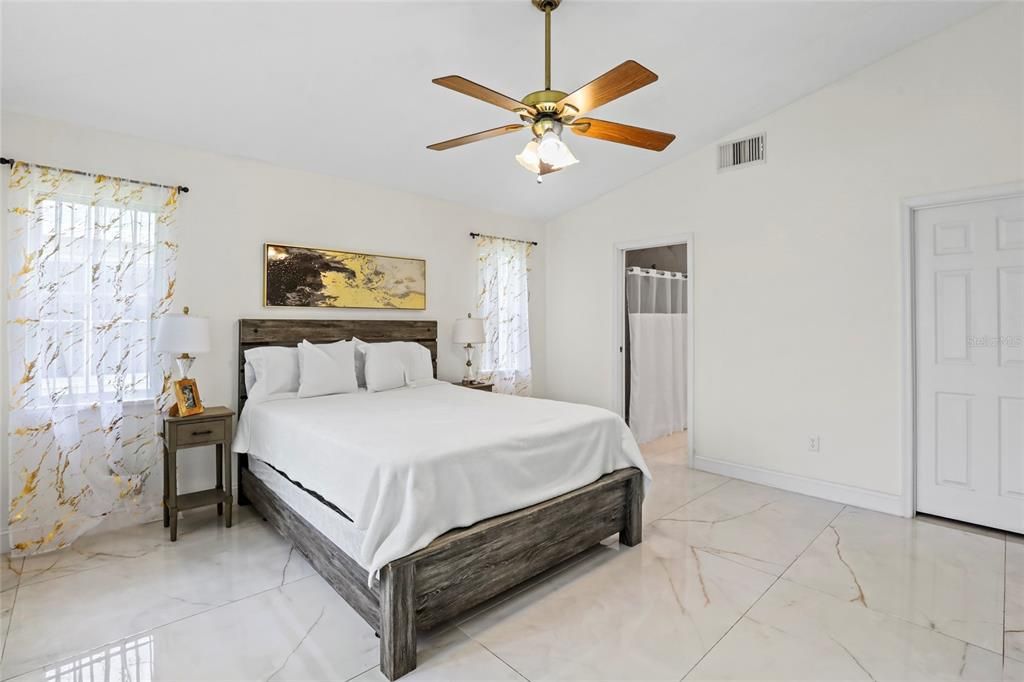 For Sale: $209,900 (3 beds, 2 baths, 1714 Square Feet)