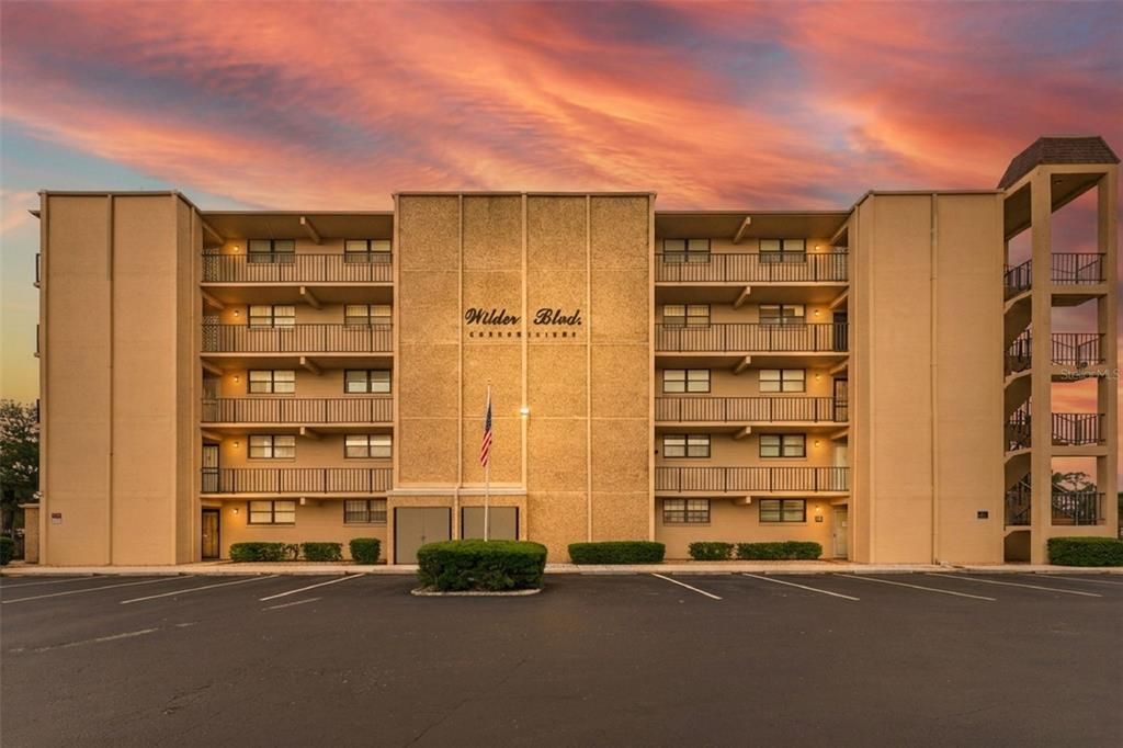 For Sale: $145,000 (2 beds, 2 baths, 1056 Square Feet)
