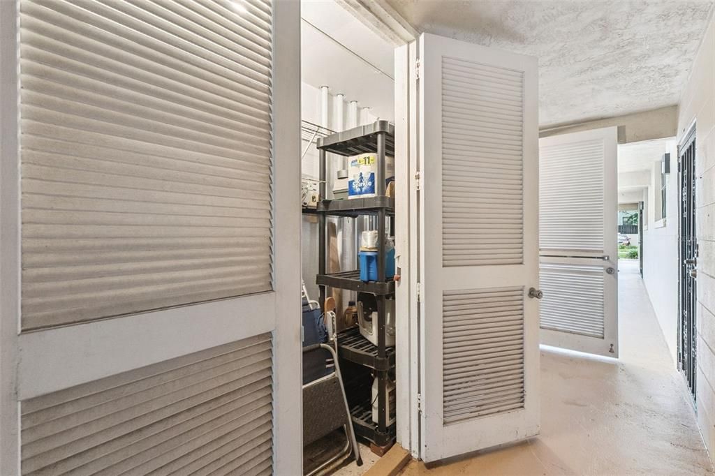 For Sale: $145,000 (2 beds, 2 baths, 1056 Square Feet)