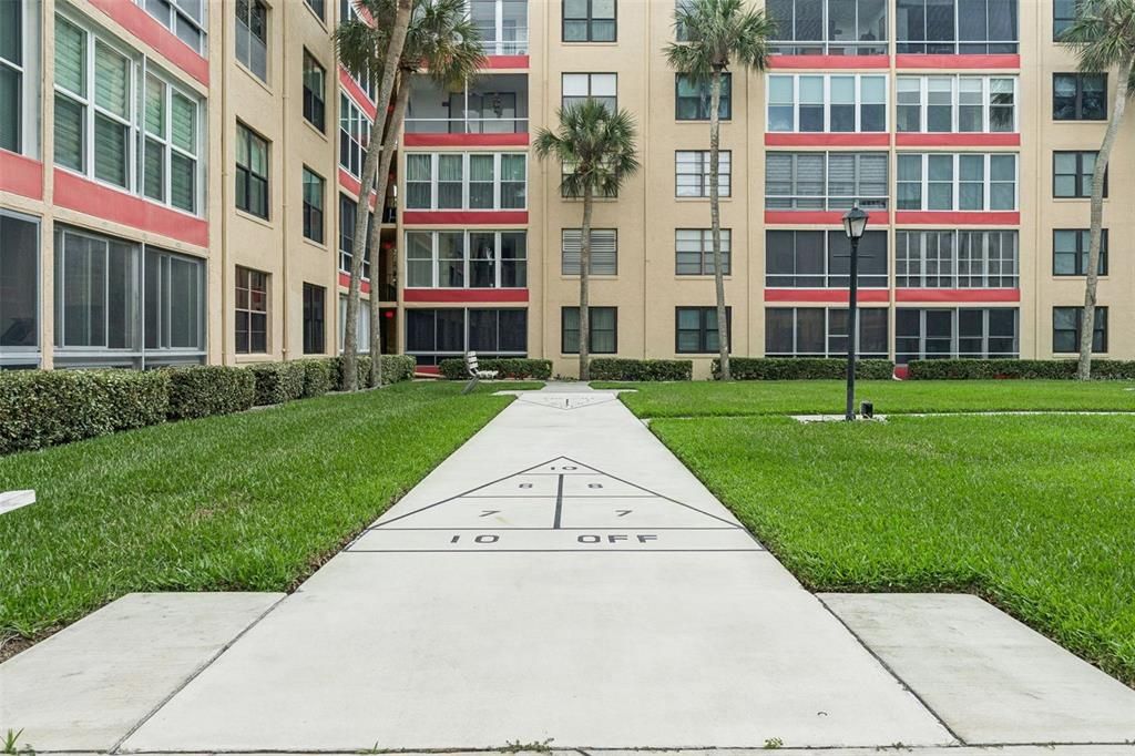 For Sale: $145,000 (2 beds, 2 baths, 1056 Square Feet)