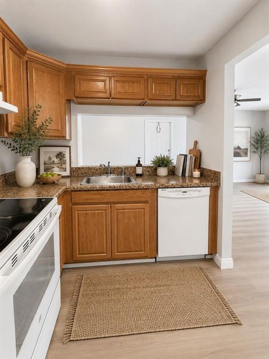 For Rent: $1,650 (2 beds, 2 baths, 975 Square Feet)