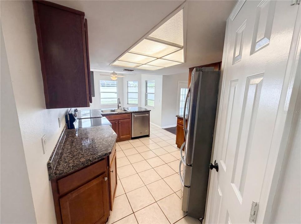 For Sale: $365,000 (3 beds, 2 baths, 1596 Square Feet)