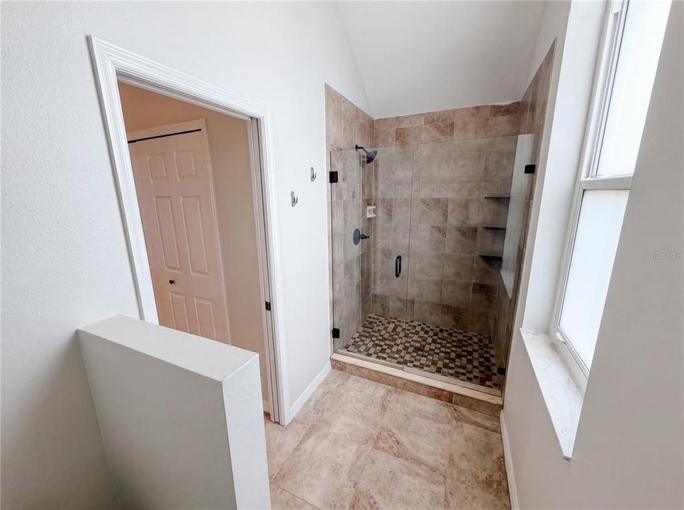 For Sale: $365,000 (3 beds, 2 baths, 1596 Square Feet)