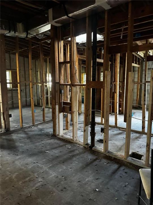For Sale: $150,000 (1 beds, 2 baths, 1567 Square Feet)