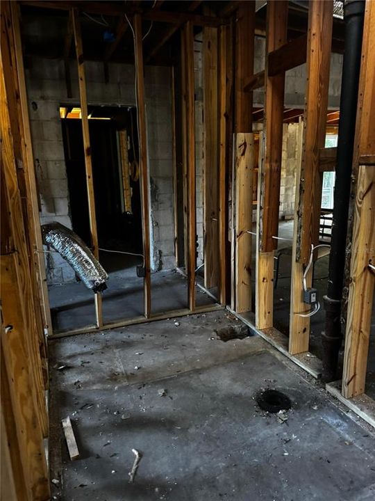 For Sale: $150,000 (1 beds, 2 baths, 1567 Square Feet)