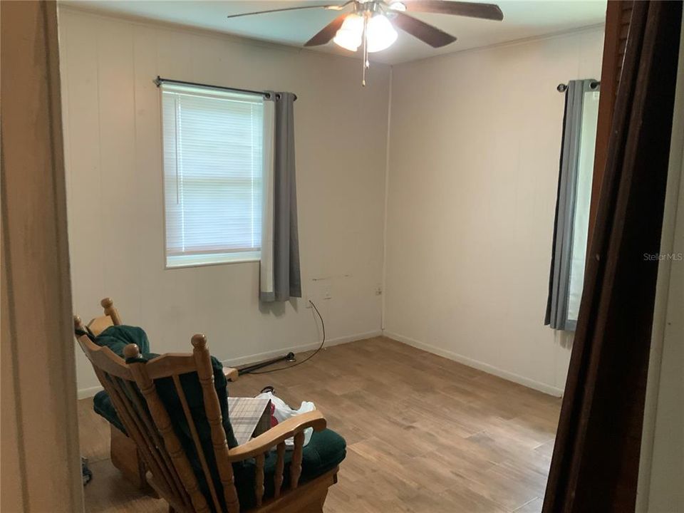 For Sale: $159,000 (3 beds, 1 baths, 1167 Square Feet)