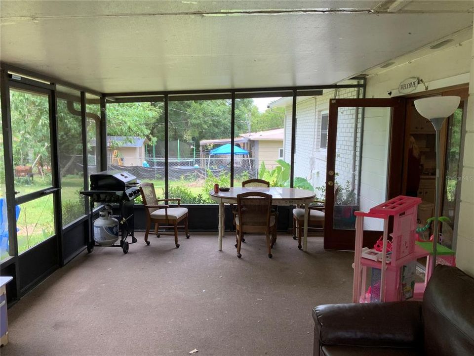 For Sale: $159,000 (3 beds, 1 baths, 1167 Square Feet)