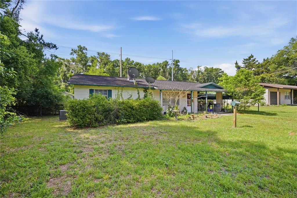 For Sale: $155,000 (2 beds, 1 baths, 966 Square Feet)