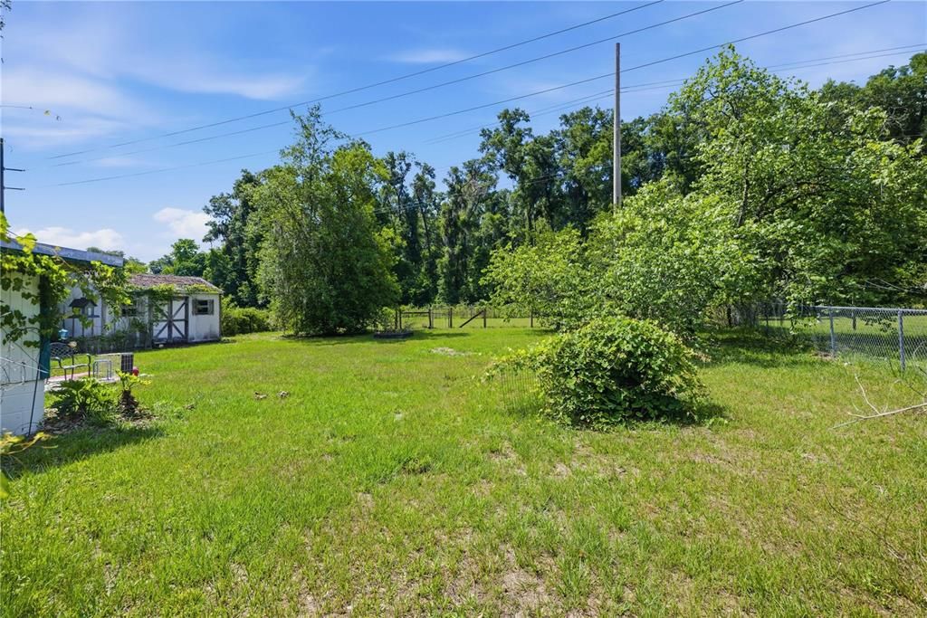 For Sale: $155,000 (2 beds, 1 baths, 966 Square Feet)