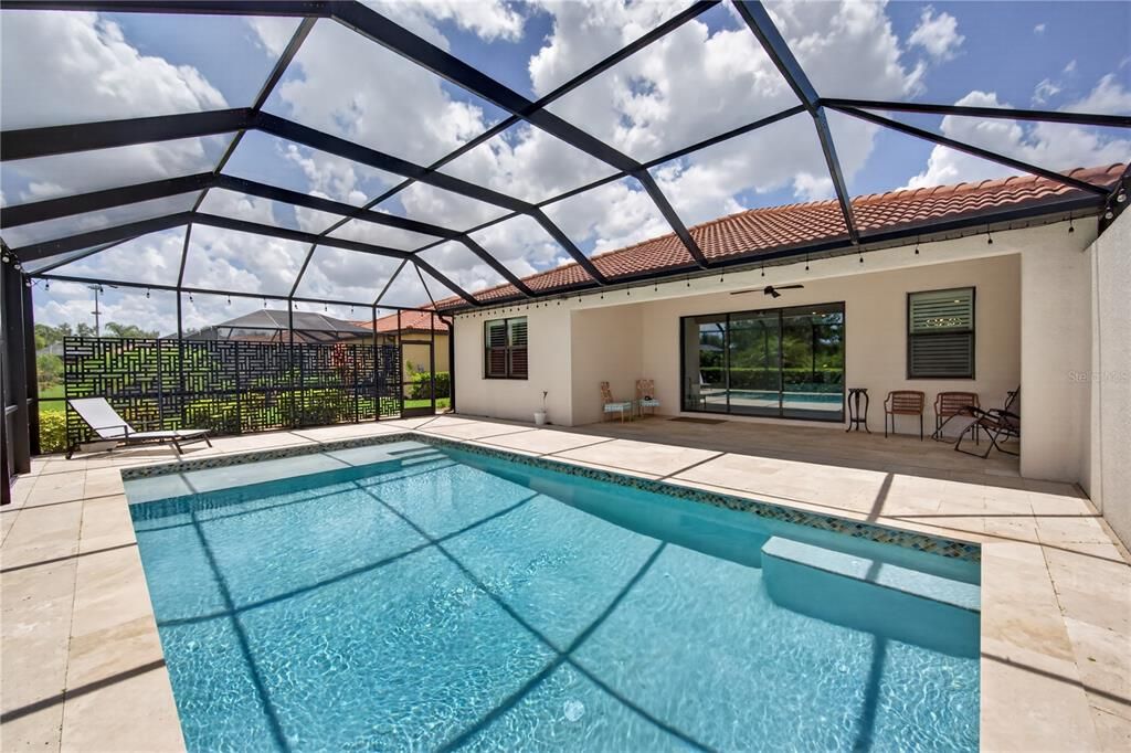 Под контрактом: $4,450 (3 спален, 3 ванн, 2217 Квадратных фут)