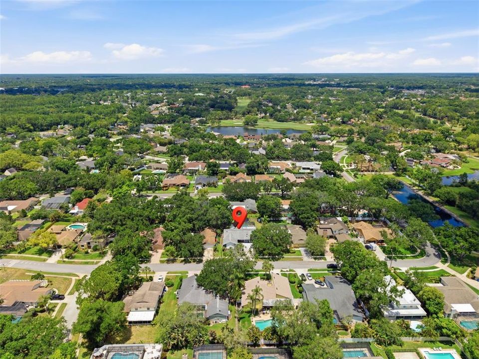 Activo con contrato: $706,000 (4 camas, 2 baños, 2317 Pies cuadrados)
