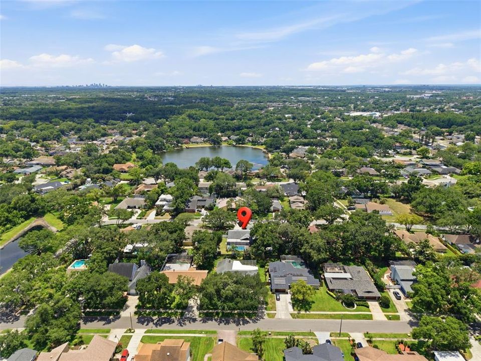 Activo con contrato: $706,000 (4 camas, 2 baños, 2317 Pies cuadrados)