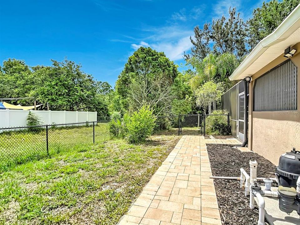 For Sale: $365,900 (3 beds, 2 baths, 1949 Square Feet)