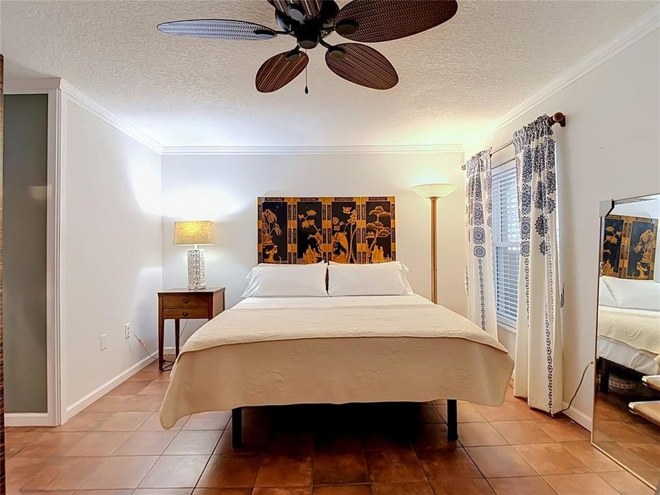 For Sale: $365,900 (3 beds, 2 baths, 1949 Square Feet)
