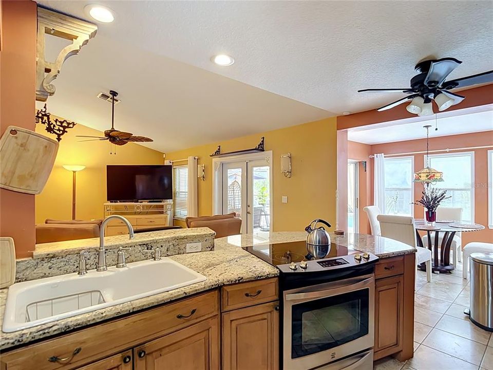 For Sale: $365,900 (3 beds, 2 baths, 1949 Square Feet)