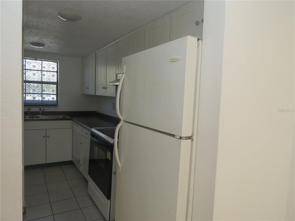 For Rent: $1,375 (2 beds, 1 baths, 528 Square Feet)