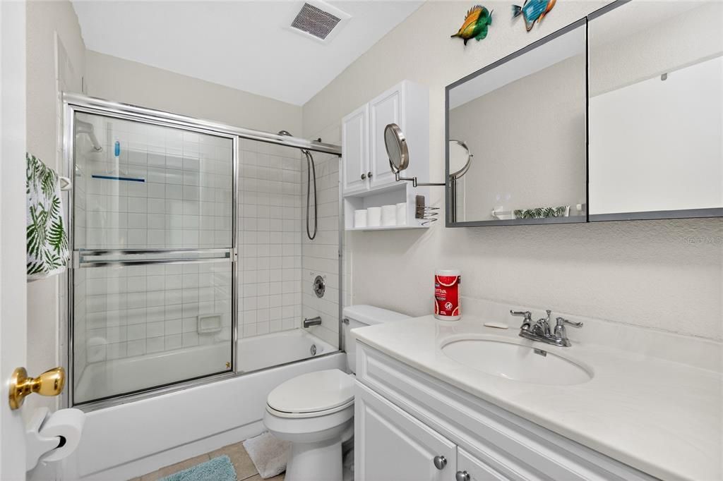 For Sale: $145,000 (2 beds, 2 baths, 860 Square Feet)