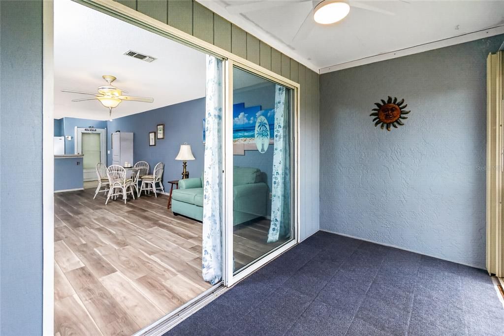 For Sale: $145,000 (2 beds, 2 baths, 860 Square Feet)