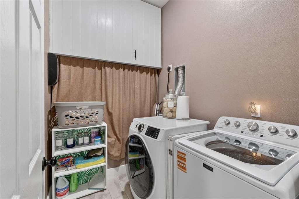 For Sale: $469,000 (3 beds, 2 baths, 1799 Square Feet)