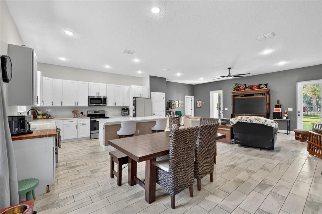 For Sale: $469,000 (3 beds, 2 baths, 1799 Square Feet)