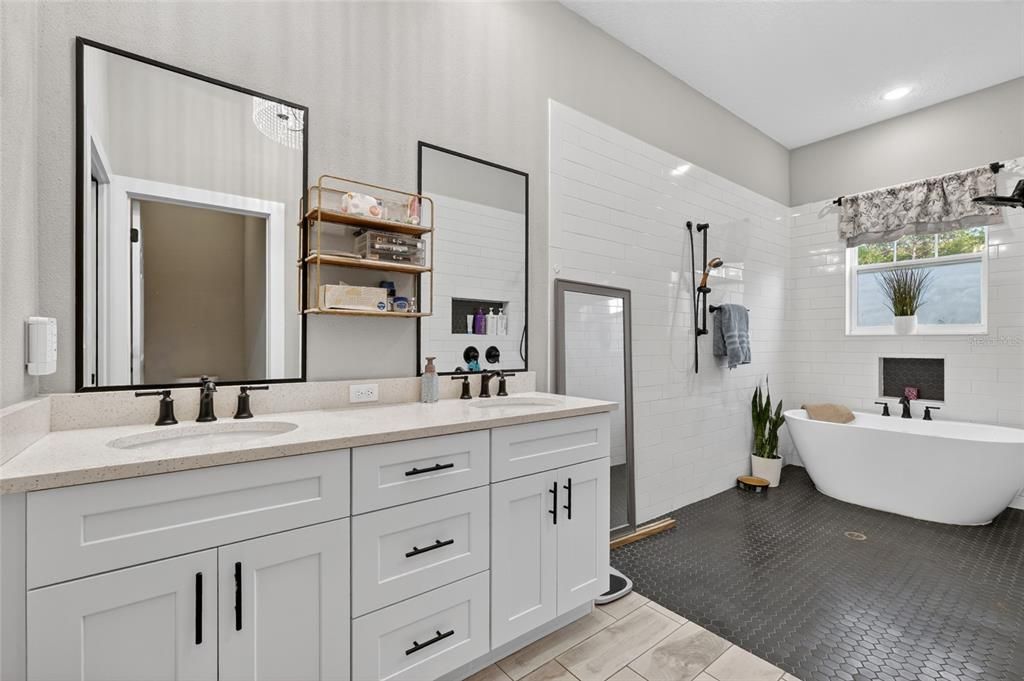 For Sale: $469,000 (3 beds, 2 baths, 1799 Square Feet)