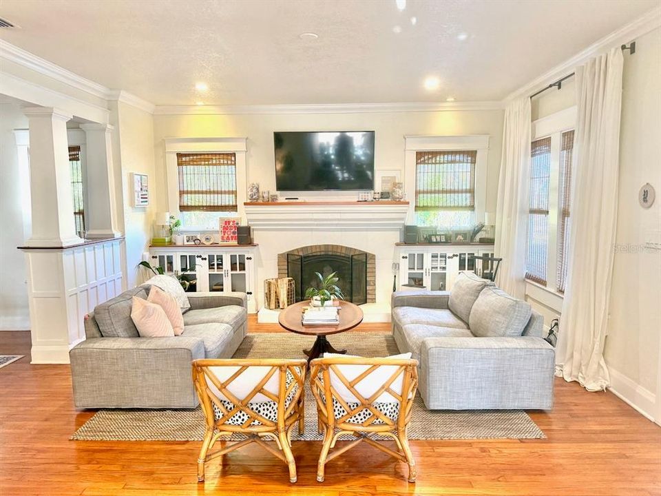 En Venta: $851,000 (3 camas, 2 baños, 1547 Pies cuadrados)