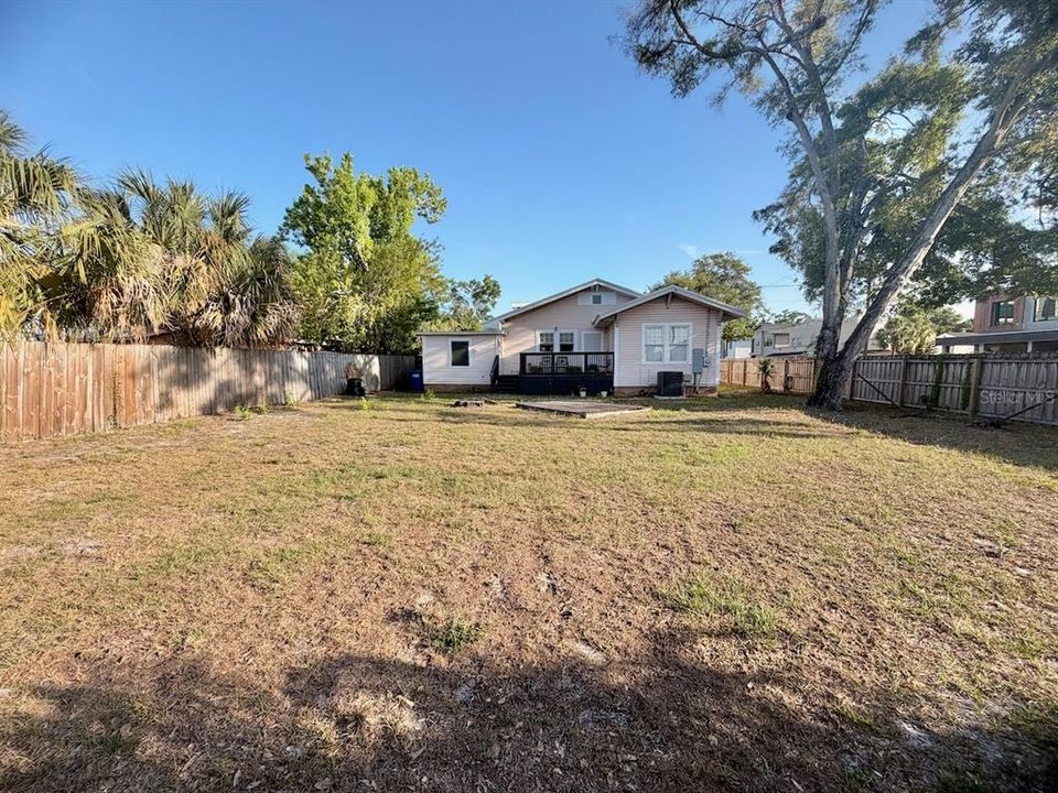 En Venta: $851,000 (3 camas, 2 baños, 1547 Pies cuadrados)
