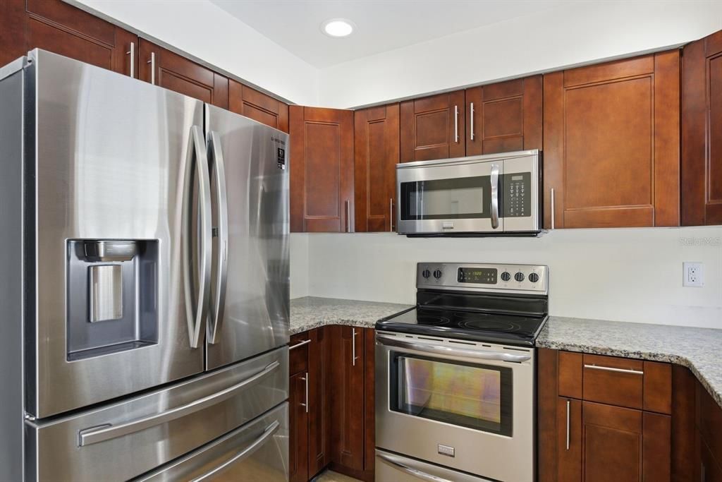 Activo con contrato: $325,000 (3 camas, 2 baños, 1080 Pies cuadrados)