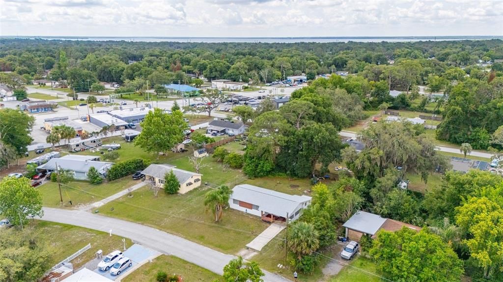 For Sale: $269,000 (2 beds, 2 baths, 884 Square Feet)