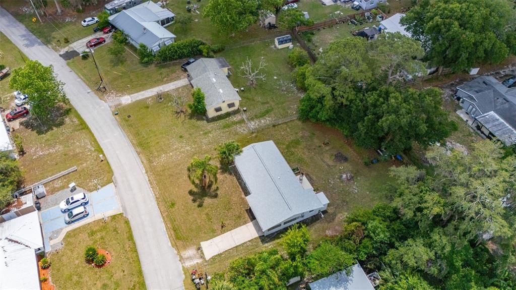 For Sale: $269,000 (2 beds, 2 baths, 884 Square Feet)