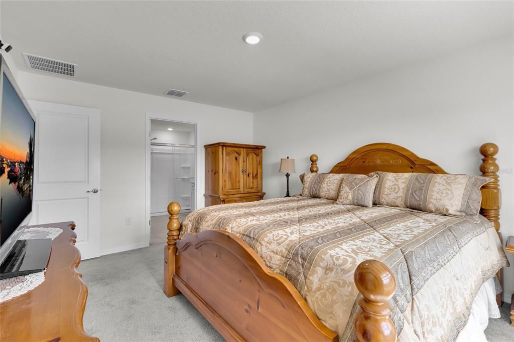 For Sale: $289,900 (4 beds, 2 baths, 1827 Square Feet)