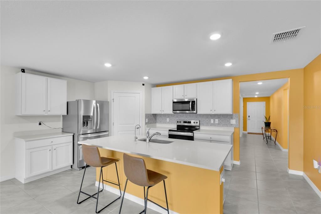 For Sale: $289,900 (4 beds, 2 baths, 1827 Square Feet)