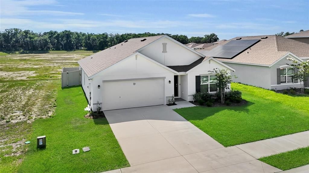 For Sale: $289,900 (4 beds, 2 baths, 1827 Square Feet)