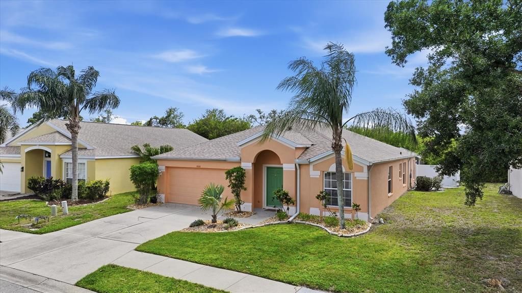For Sale: $525,000 (4 beds, 2 baths, 1972 Square Feet)