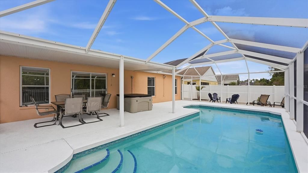 For Sale: $525,000 (4 beds, 2 baths, 1972 Square Feet)