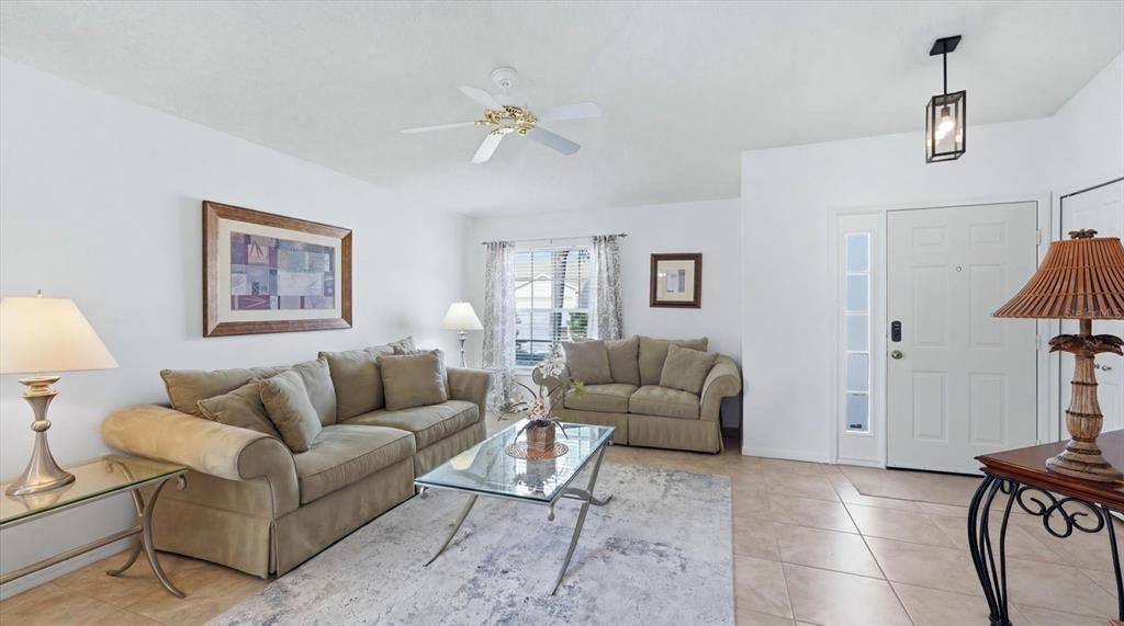 For Sale: $525,000 (4 beds, 2 baths, 1972 Square Feet)