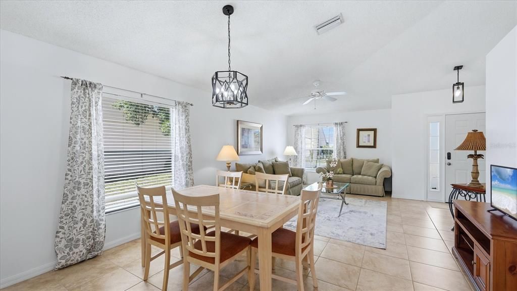 For Sale: $525,000 (4 beds, 2 baths, 1972 Square Feet)