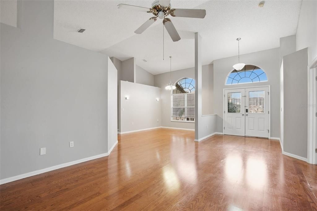 For Sale: $274,900 (3 beds, 2 baths, 2027 Square Feet)
