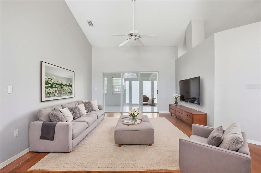 For Sale: $274,900 (3 beds, 2 baths, 2027 Square Feet)