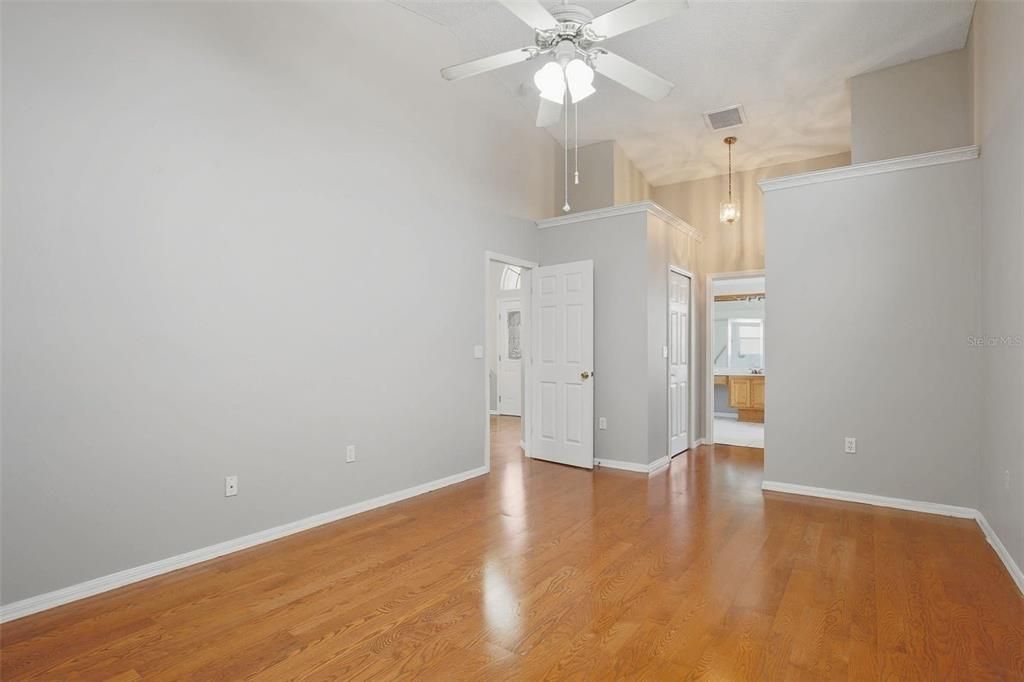 For Sale: $274,900 (3 beds, 2 baths, 2027 Square Feet)