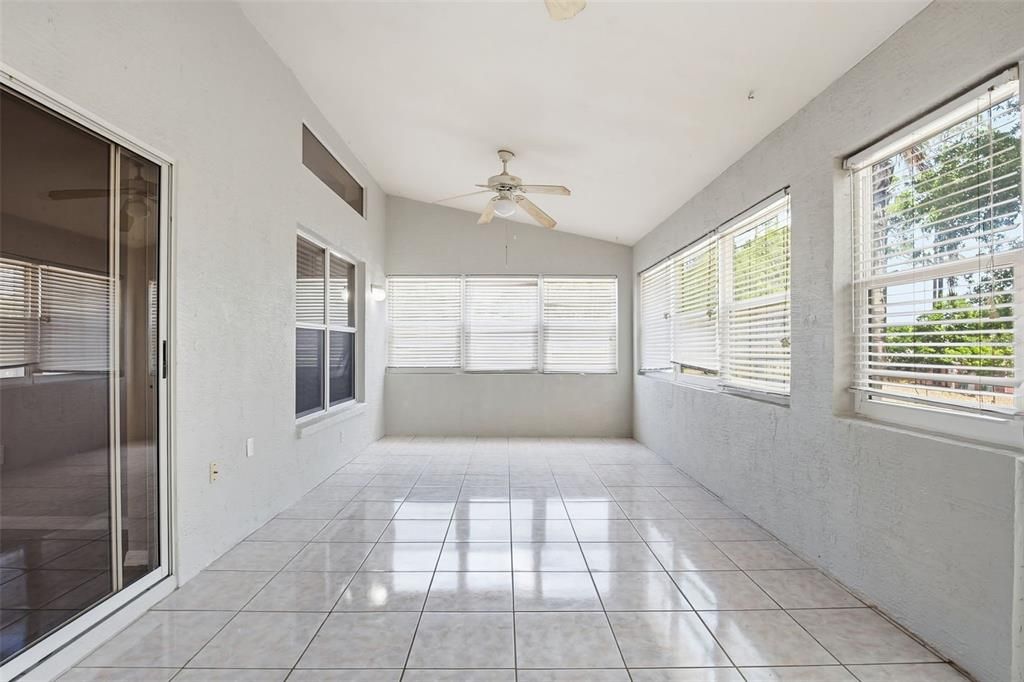For Sale: $274,900 (3 beds, 2 baths, 2027 Square Feet)