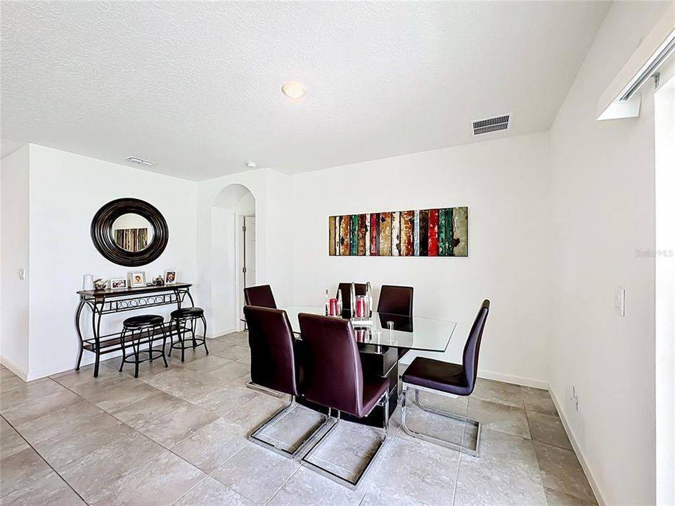 For Sale: $470,000 (4 beds, 2 baths, 1916 Square Feet)