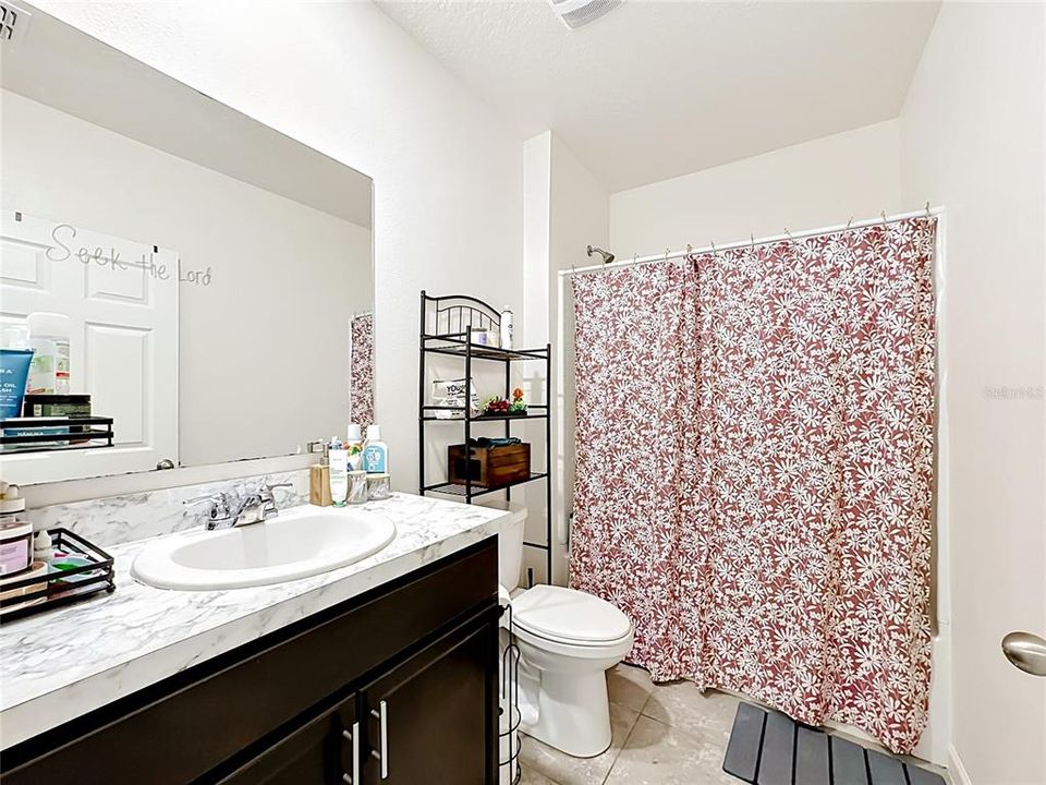 For Sale: $470,000 (4 beds, 2 baths, 1916 Square Feet)