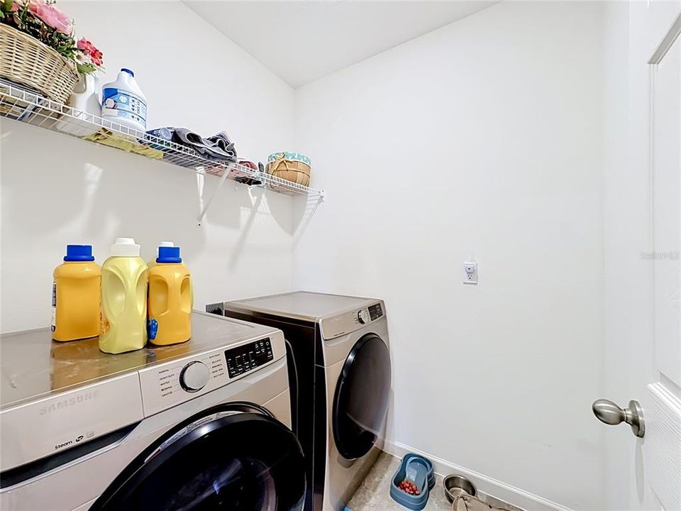 For Sale: $470,000 (4 beds, 2 baths, 1916 Square Feet)