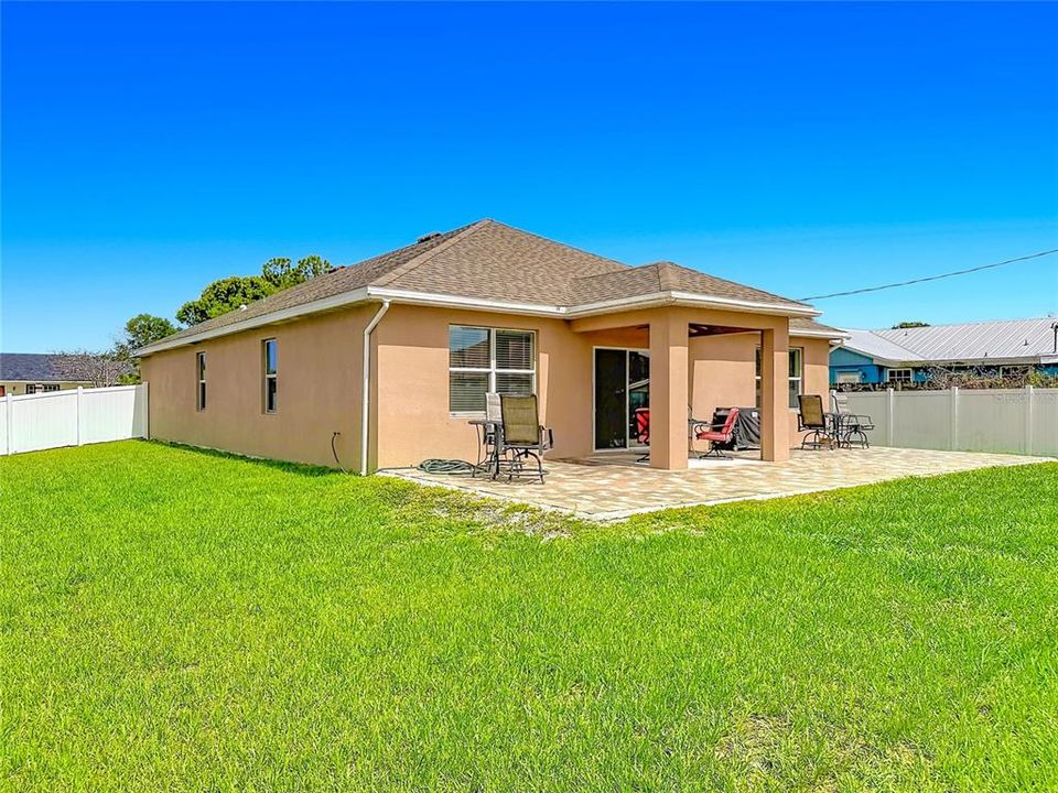 For Sale: $470,000 (4 beds, 2 baths, 1916 Square Feet)