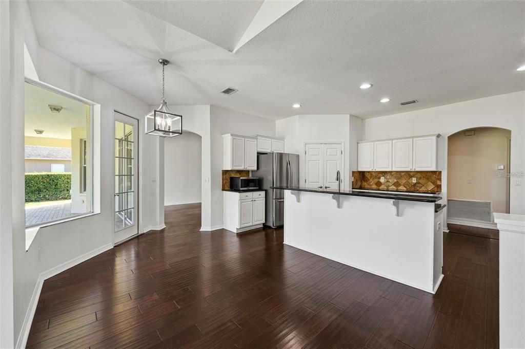 For Rent: $4,315 (5 beds, 3 baths, 3512 Square Feet)
