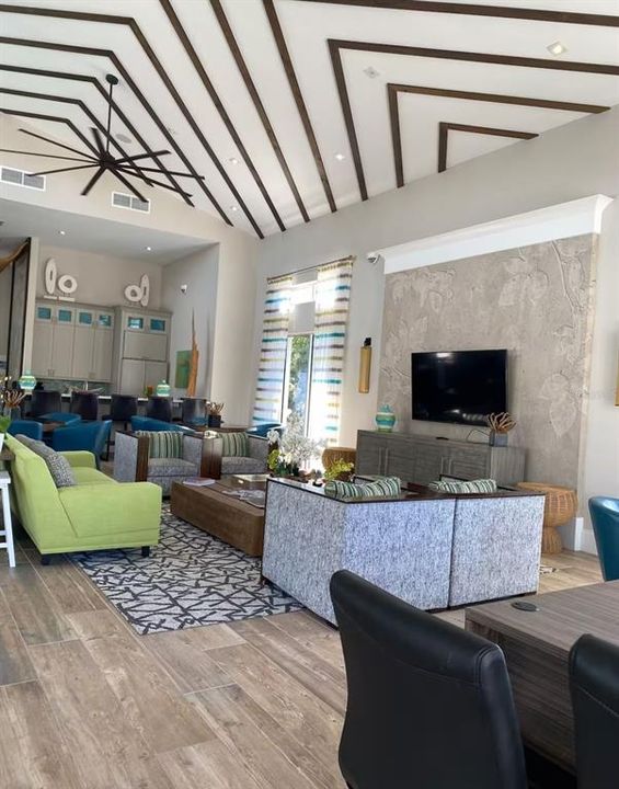 For Sale: $830,000 (6 beds, 6 baths, 3567 Square Feet)